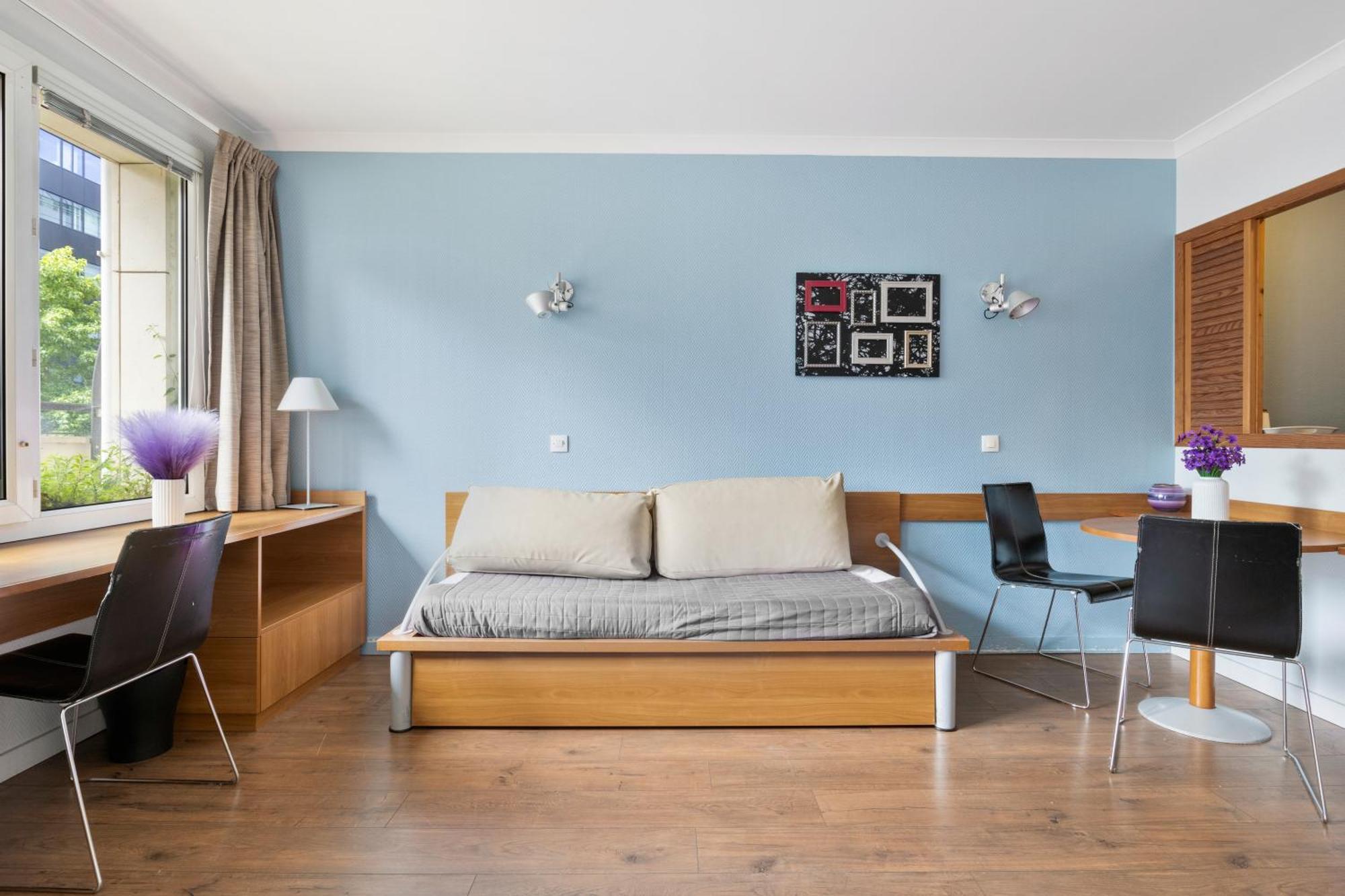 Grand Appartement Avec Balcon - Proche Parc Des Expo - Parking Privee Исси-ле-Мулино Экстерьер фото
